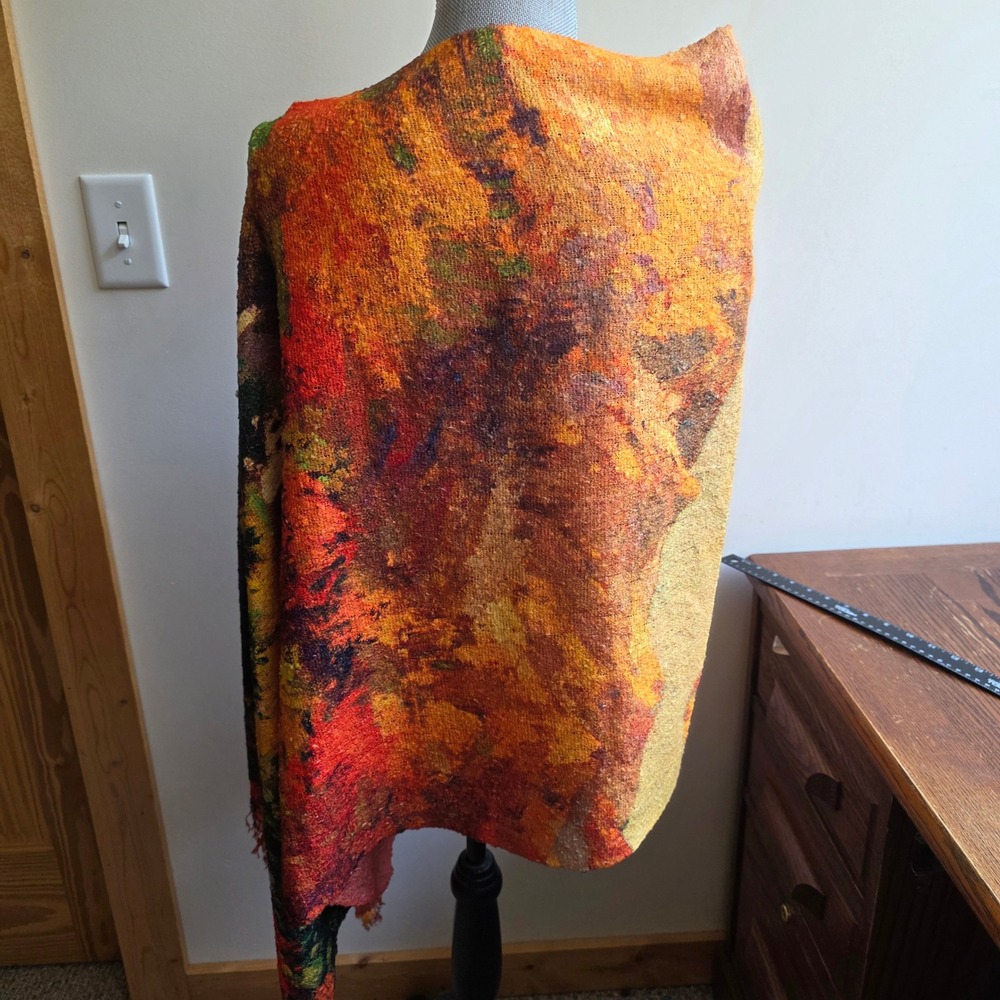 Magic Scarf Autumn Landscape Knit Button Poncho Wrap Shawl Art to Wear NWT - Picture 6 of 8